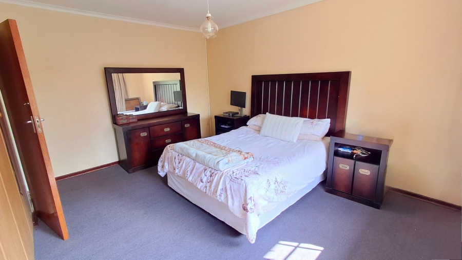 3 Bedroom Property for Sale in Vaalpark Free State